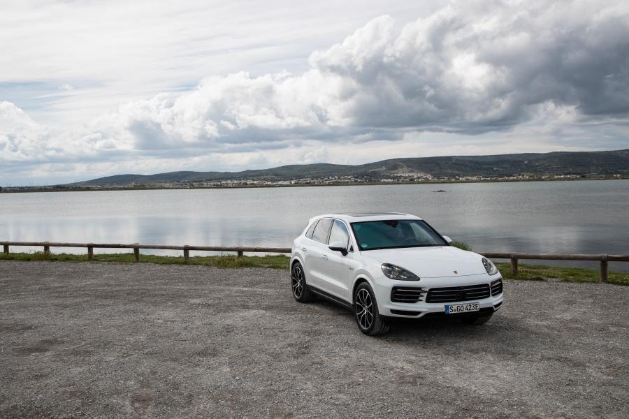  Porsche Cayenne E-Hybrid (PO536) 2018 года  (WW) (фото 40 из 85)